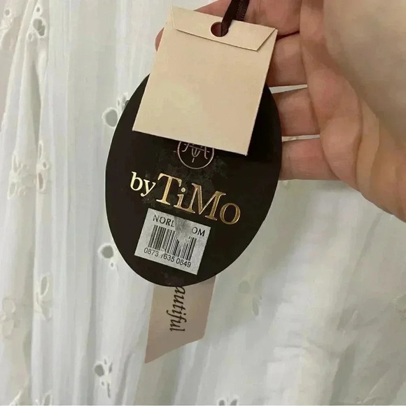 NWT By Timo White Eyelet Mini Dress size Medium - Picture 13 of 14